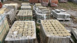 Online aukce:   BETONOVÉ PALISÁDY