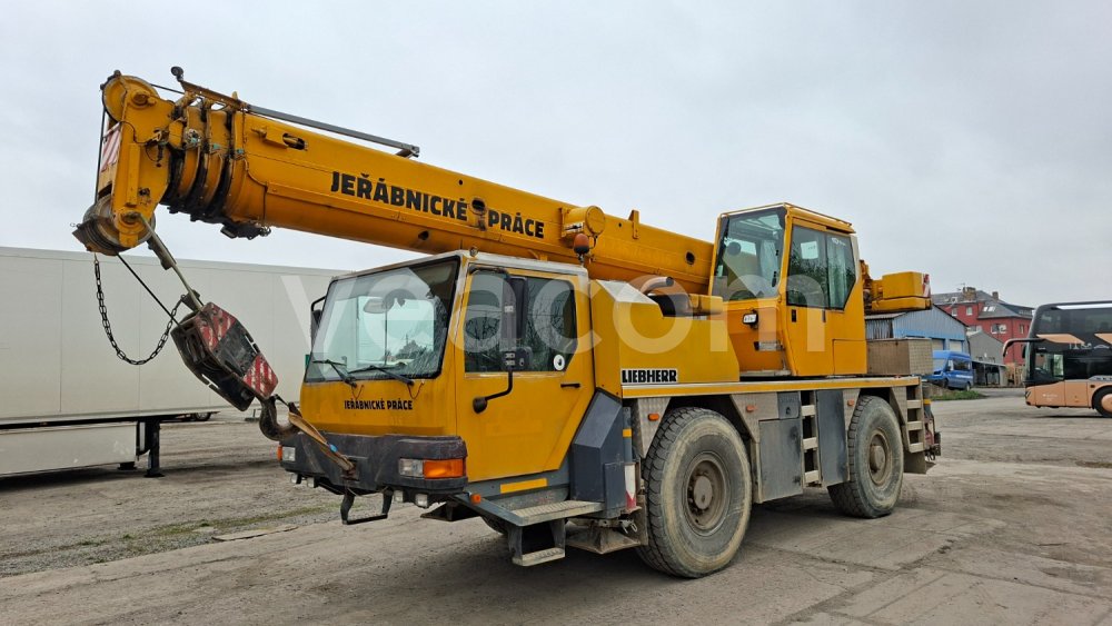 Aukcja internetowa: LIEBHERR  UTM 625 4X4