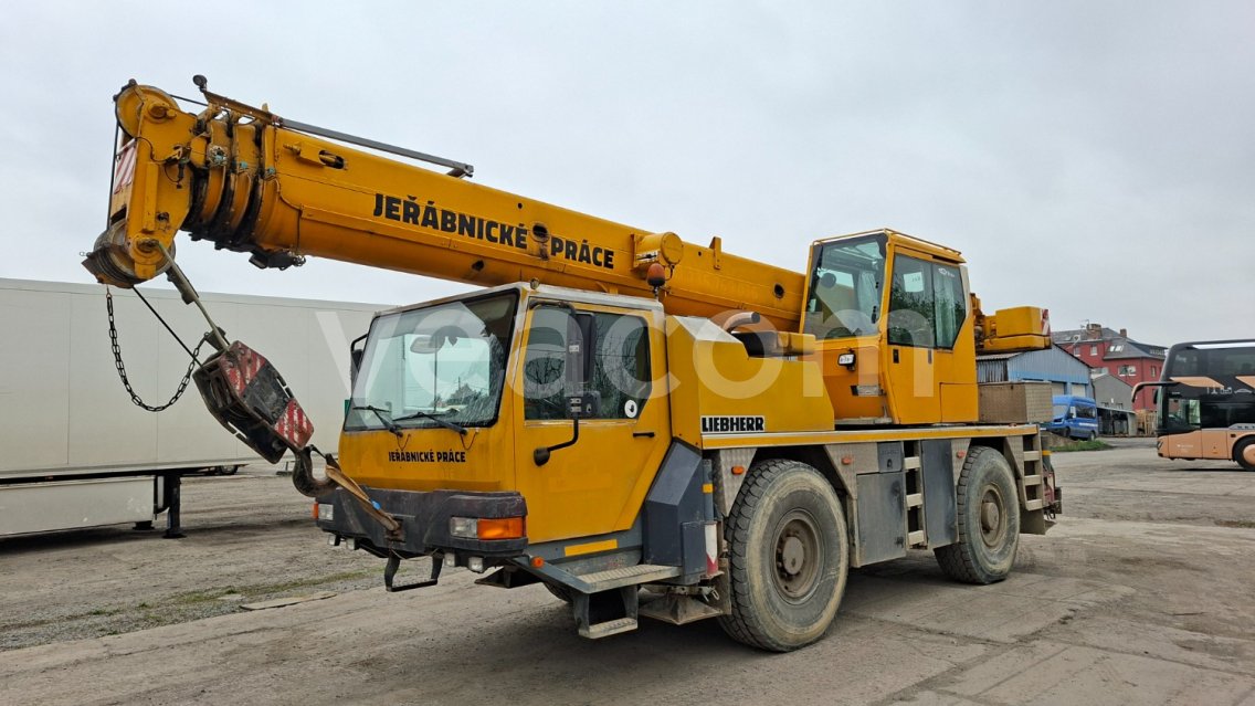 Online aukce: LIEBHERR  UTM 625 4X4