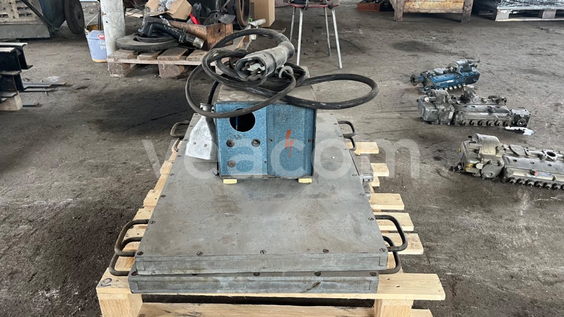 Online aukce:   REALISTIC 850 - VULKANIZAČNÍ ZAŘÍZENÍ