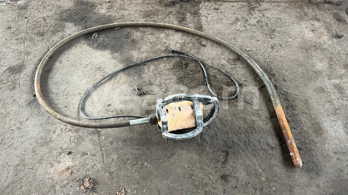 Online aukce:   ENAR DINGO - PONORNÝ VIBRÁTOR