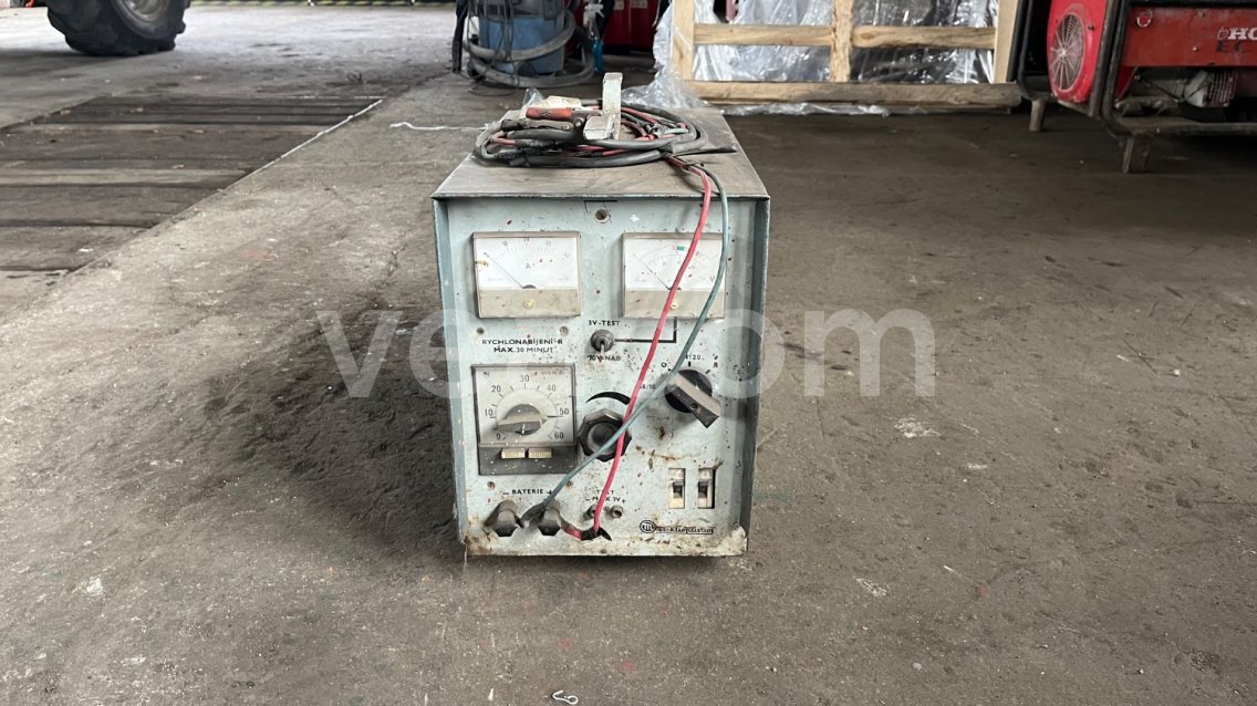 Online aukce:   NABÍJEČKA NB 22G