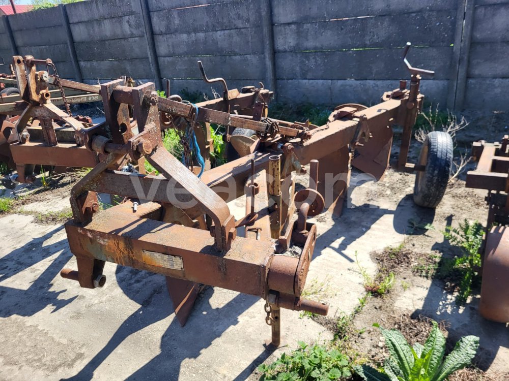 Online-Versteigerung: AGROZET  ROUDNICE PH1-435