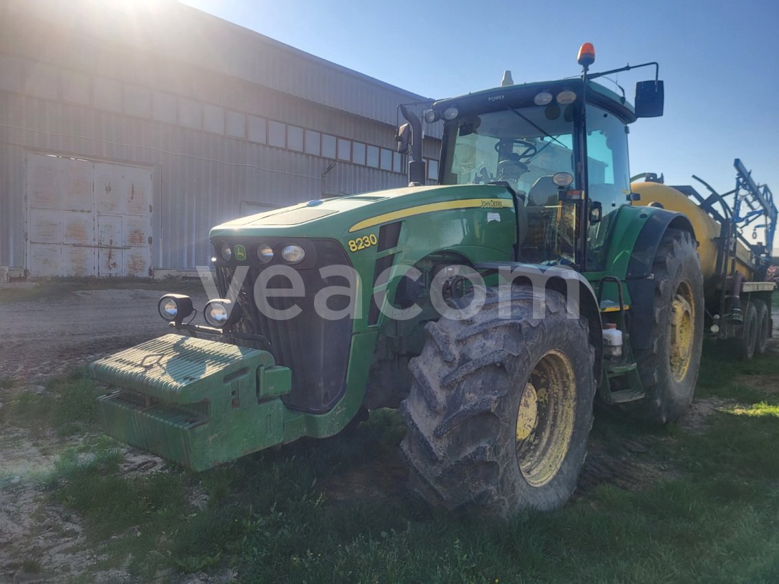 Online aukce: JOHN DEERE  8230 4X4
