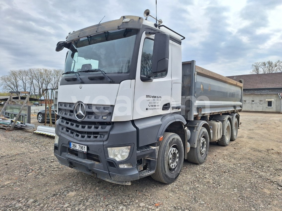 Online aukce: MB  AROCS 3551 8X4