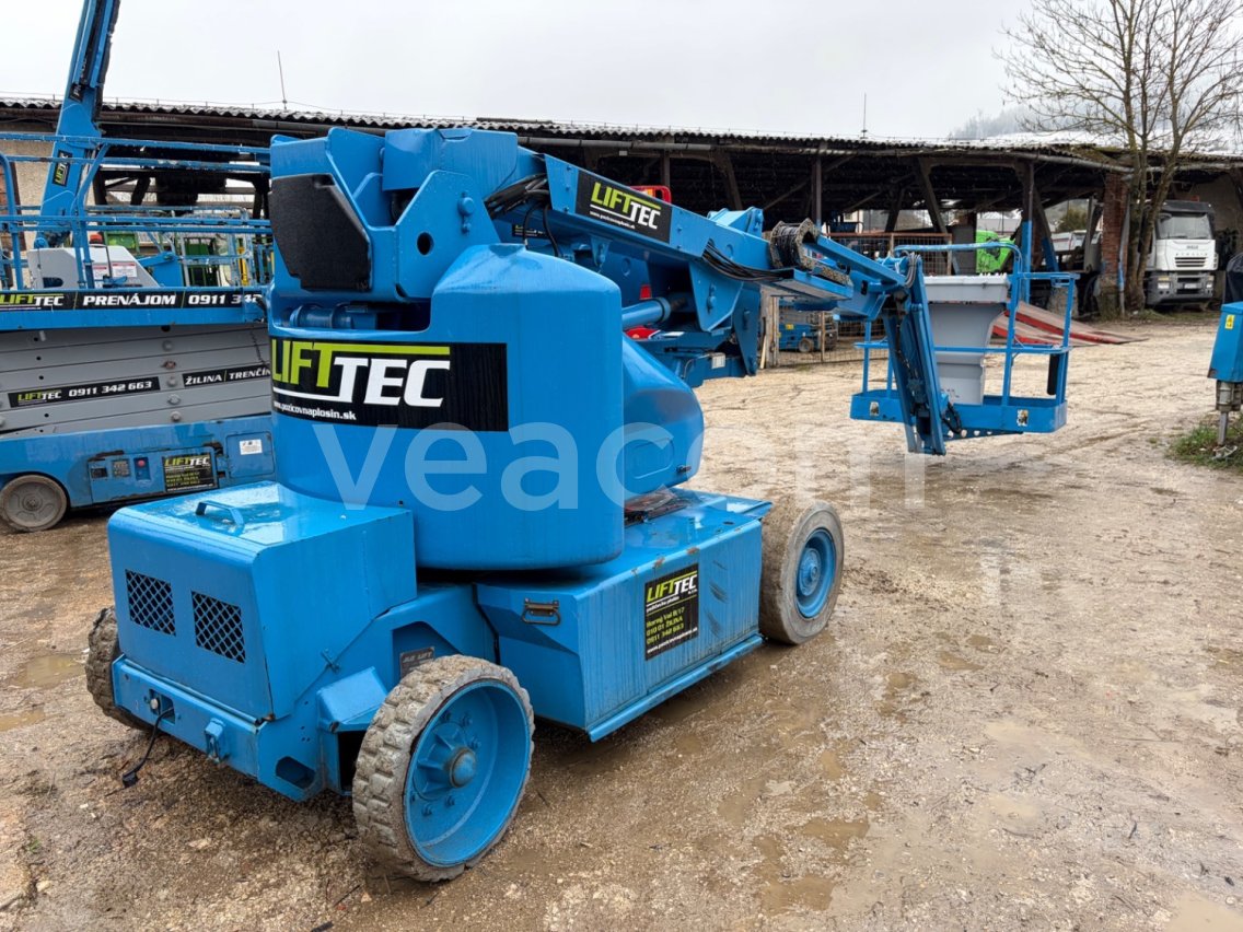 Online aukce: JLG  LIFT M400AJPN NARROW