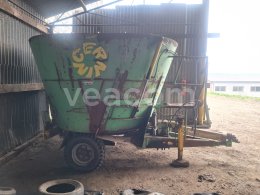 Online aukce:   CERNIN KRMNÝ VŮZ