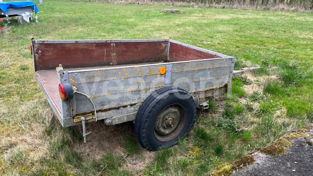 Aukcja internetowa:  SKLÁPĚCÍ KÁRA ZA TRAKTOR