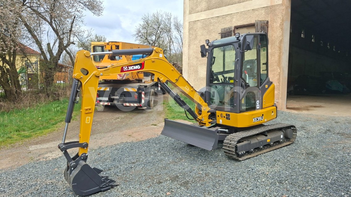 Online aukce:   XCMG XE35U