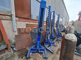 Online aukce:   MZA 28-01 - ZVEDÁKY SADA