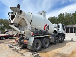 Online aukce: IVECO  TRAKKER 400 8X4