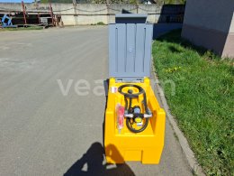 Online aukce:   KLAMEL DTK- 240 TANKOVACÍ NÁDRŽ S ČERPADLEM