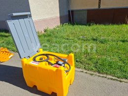 Online aukce:   KLAMEL DTK- 240 TANKOVACÍ NÁDRŽ S ČERPADLEM