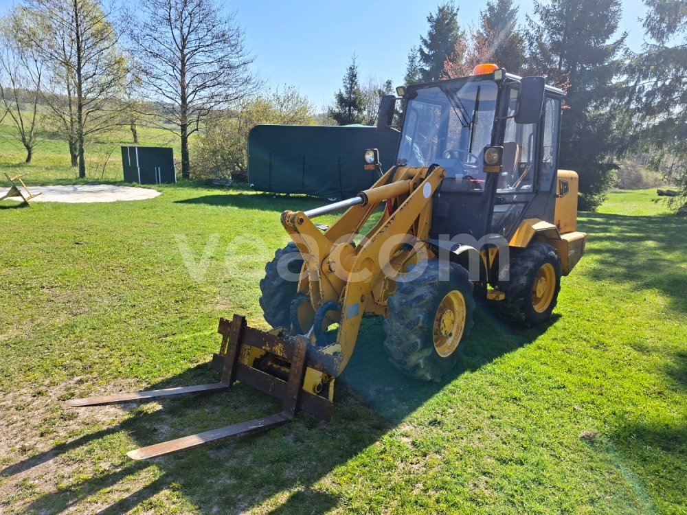 Online aukce: JCB  406 4X4