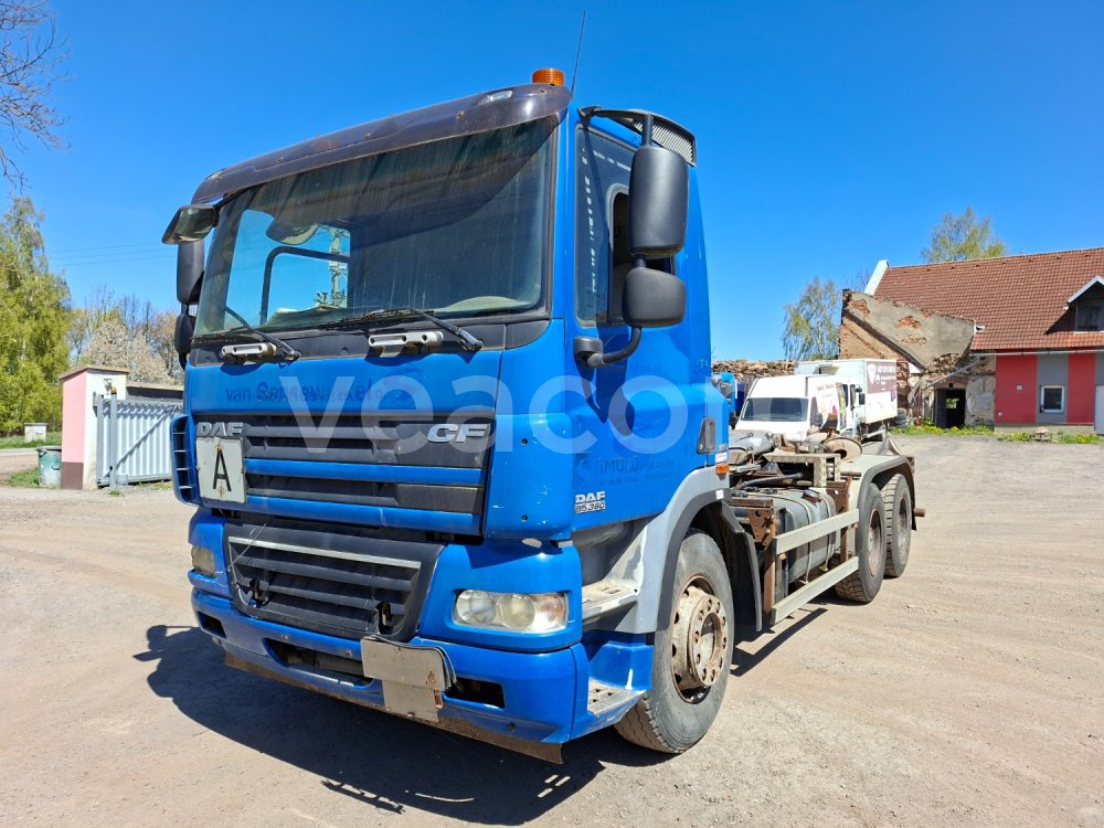 Online aukce: DAF  FAT CF 85.360 6X4