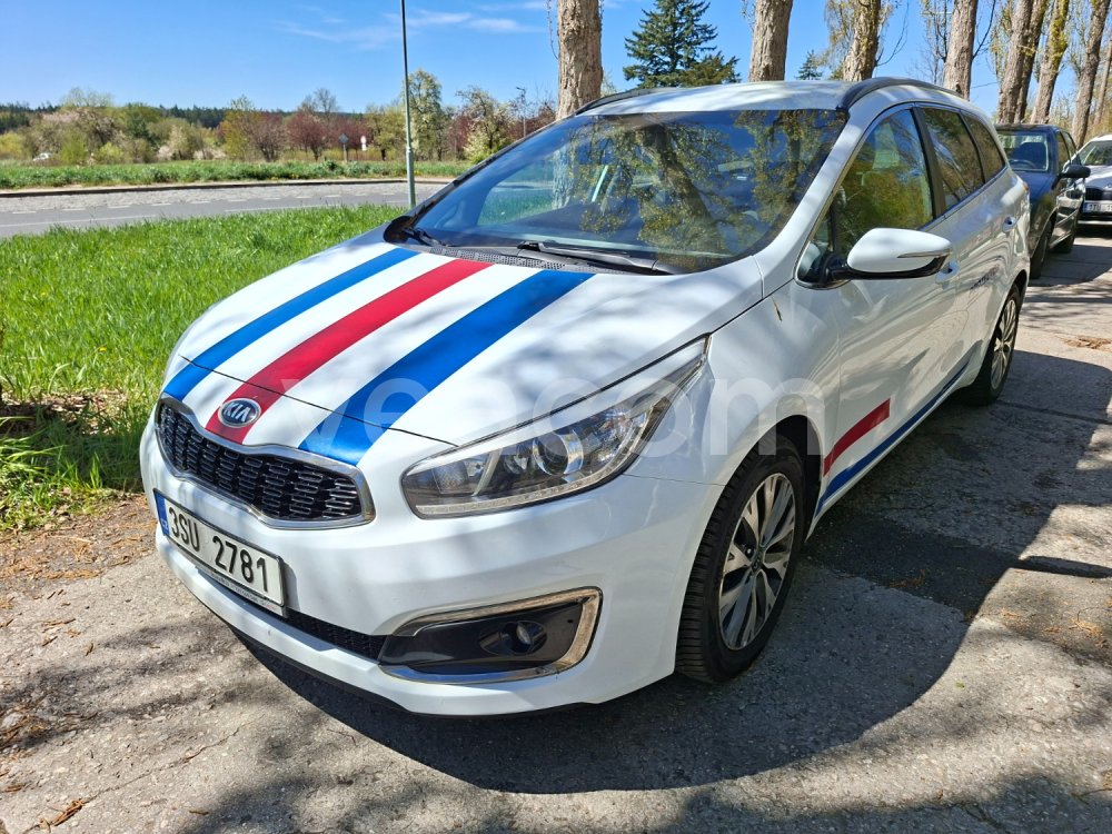 Online-Versteigerung: KIA  CEED