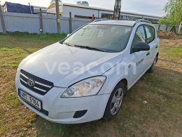 Online aukce: KIA  CEED