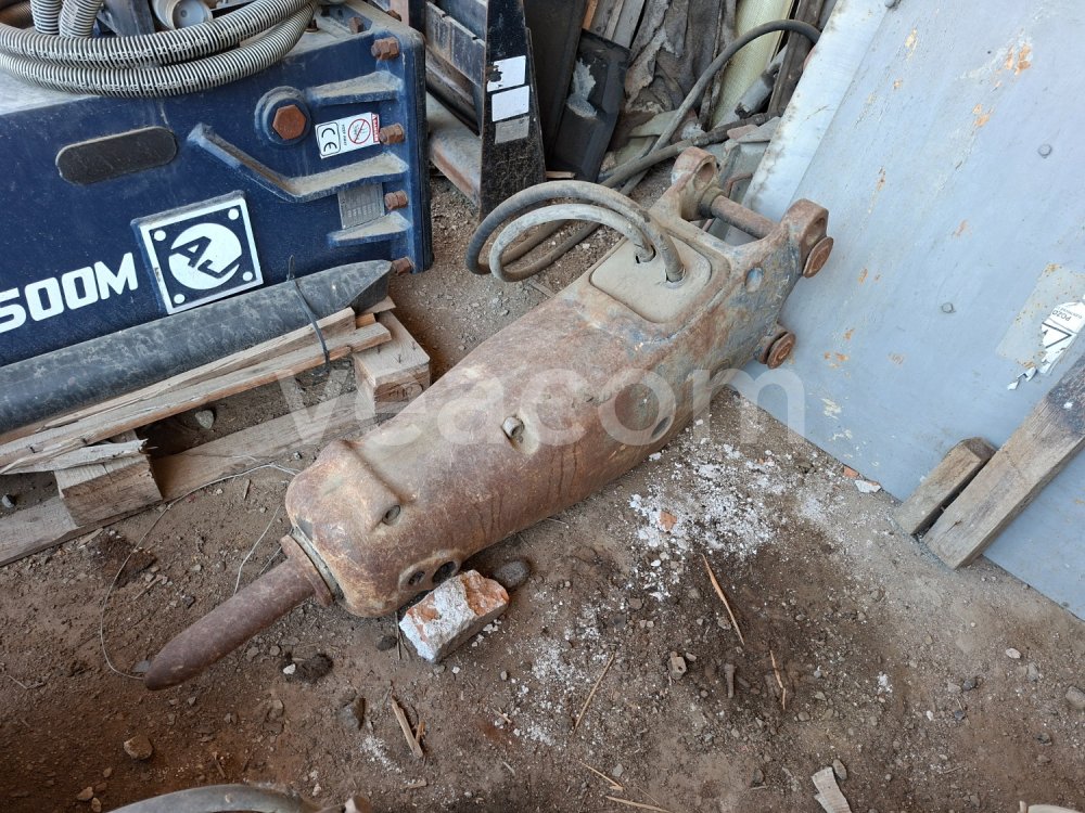 Online auction:  HYDRAULICKÉ KLADIVO NA BAGR 6 T