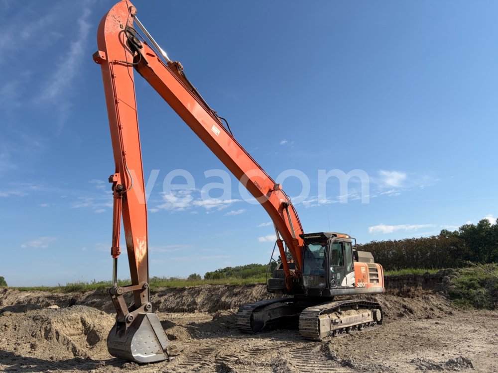 Online auction: HITACHI  ZX 300 L.CN-6
