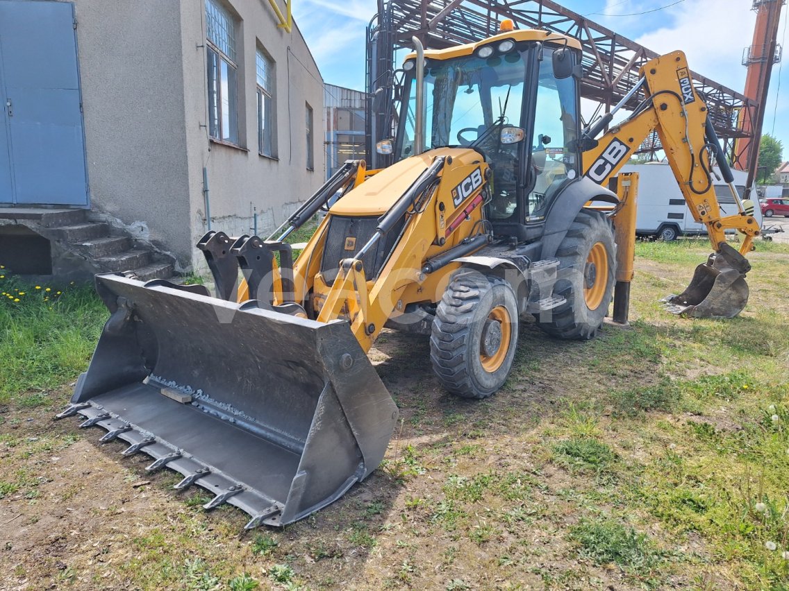 Online aukce: JCB  3CX 4X4