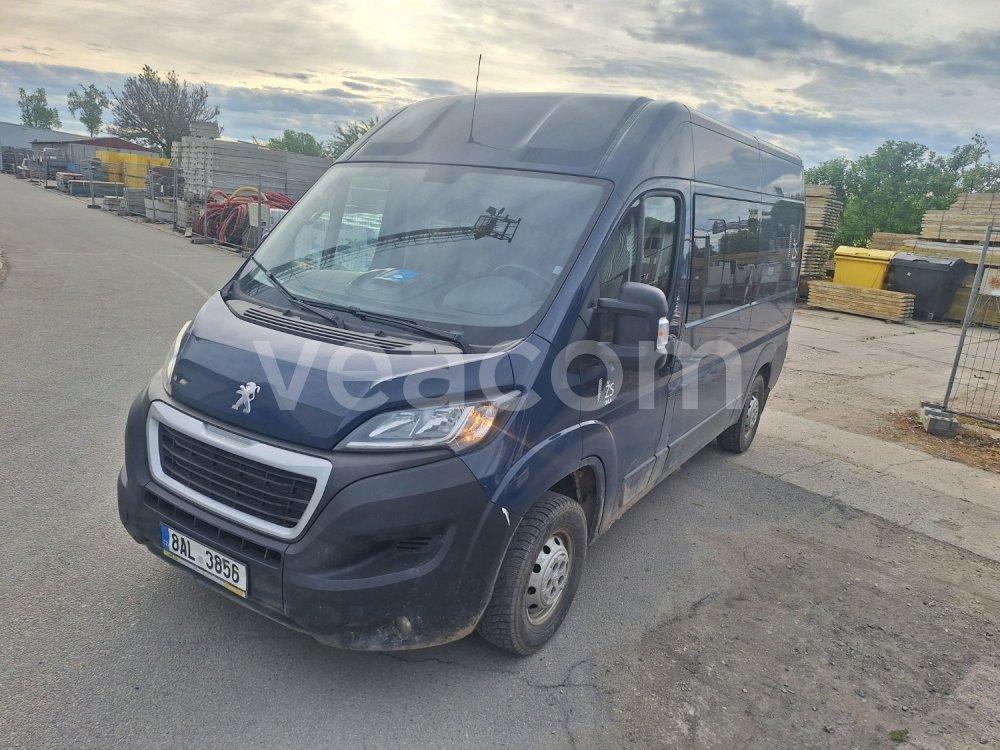 Online auction: PEUGEOT  BOXER