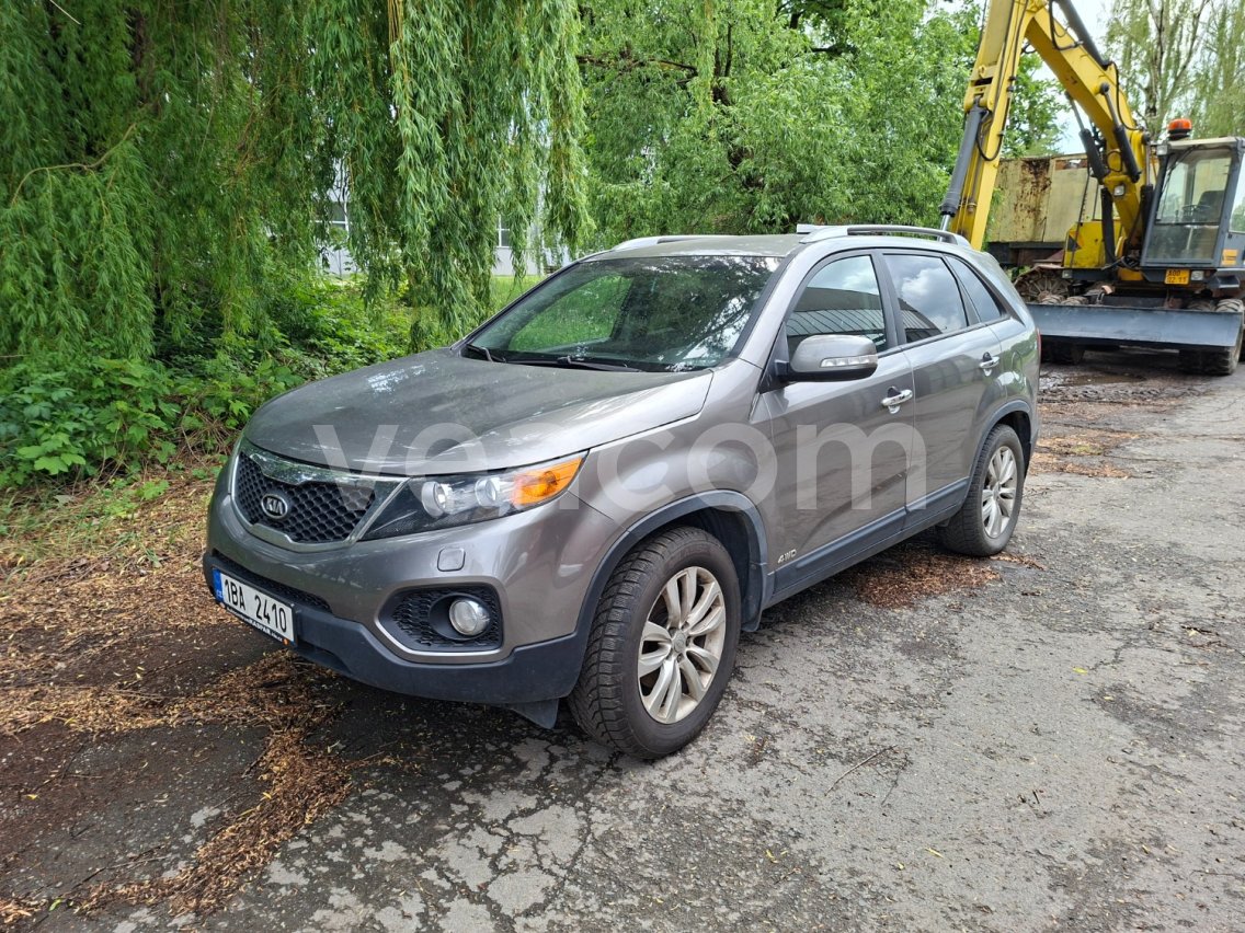 Online aukce: KIA  SORENTO 4X4