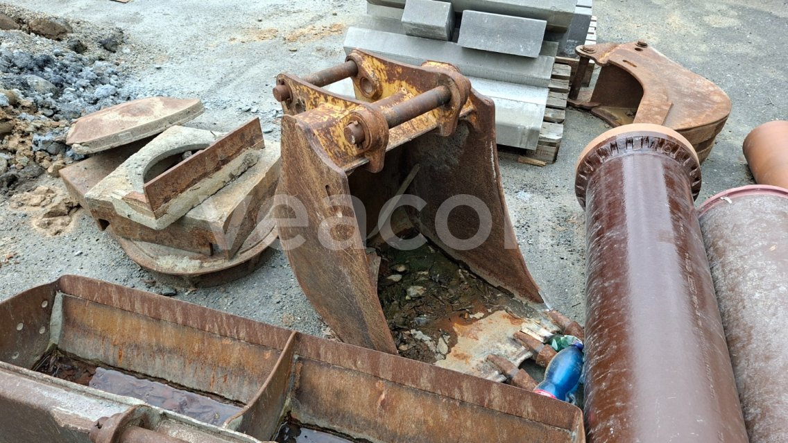 Online aukce: CAT  PODKOPOVÁ LŽÍCE 600 MM