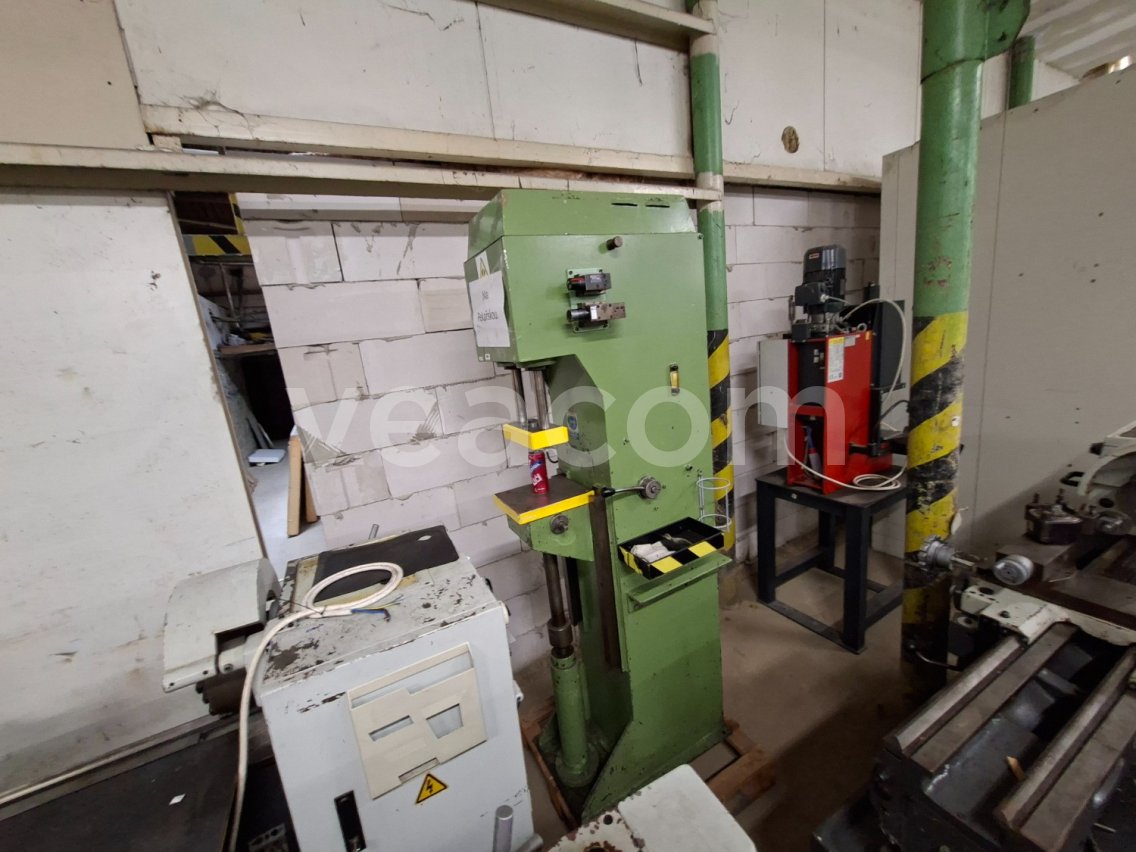 Online árverés:   LIS PRESS HYDRAULIKA