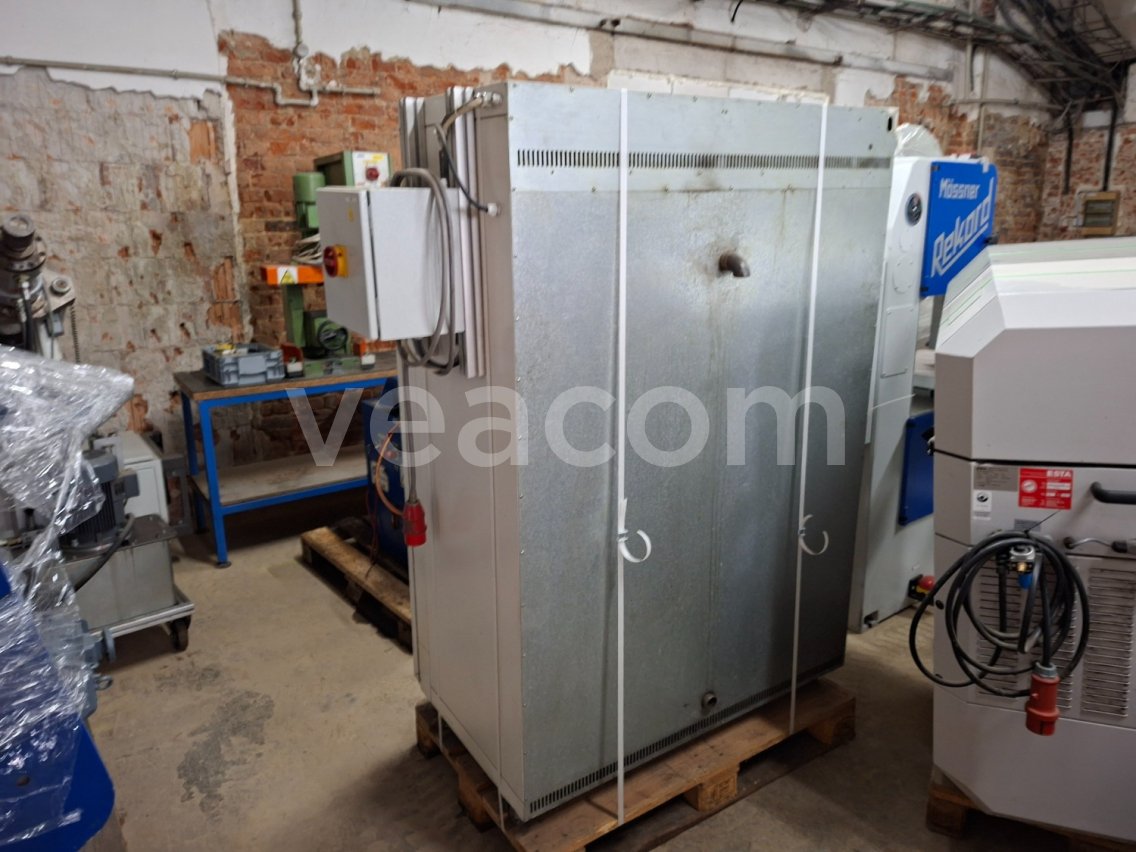 Online árverés:   PEC HERAUES UT 6760