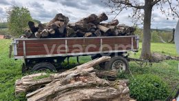 Online aukce:   VŮZ ZA TRAKTOR