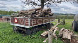 Online aukce:   VŮZ ZA TRAKTOR