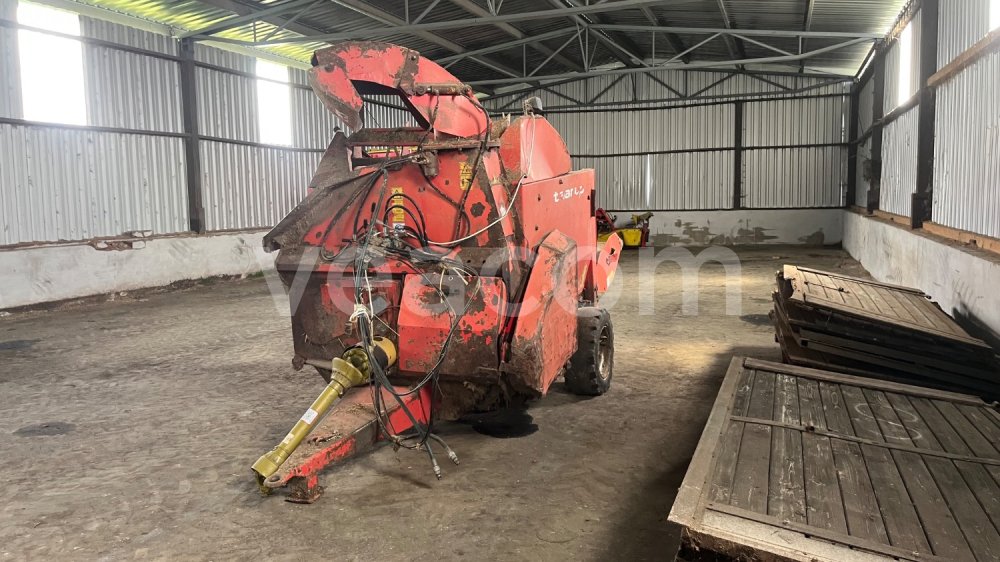 Online auction: KVERNELAND  TAARUP 853