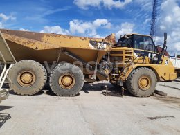 Online árverés: CAT  730 Dumper