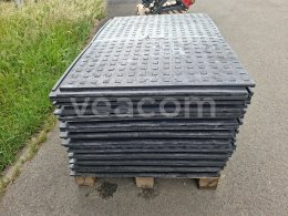 Online aukce:   PŘEJEZDOVÉ PLOTNY 20 KS 77 X 118 CM