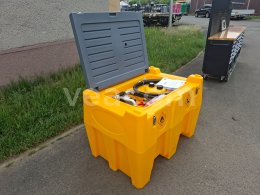 Интернет-аукцион:  NÁDRŽ S TANKOVACÍ PISTOLÍ A ČERPADLEM DTK 440