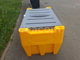 Online aukce:   NÁDRŽ S TANKOVACÍ PISTOLÍ A ČERPADLEM DTK 440