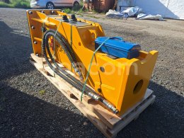 Online aukce:   TOFT 1400