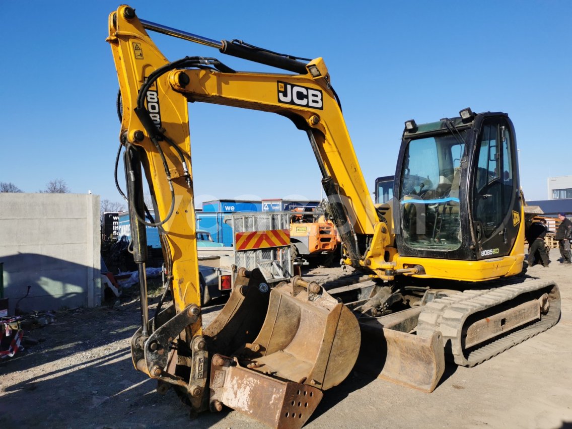 Online auction: JCB  8085