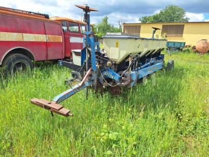 Online aukce: KINZE  2000