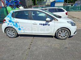 Online aukce: PEUGEOT  208