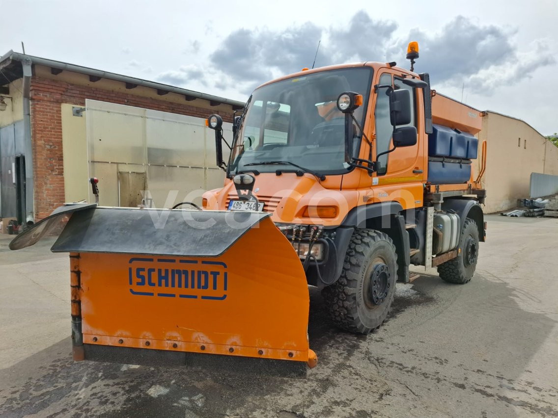 Online aukce: MB  UNIMOG U 400 4X4