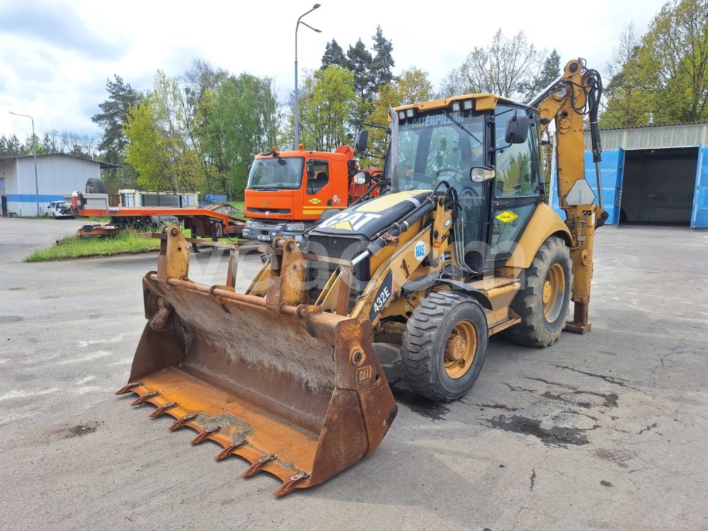 Online-Versteigerung: CATERPILLAR  432 E 4X4