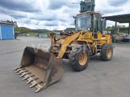 Online aukce: CAT  928 F 4X4