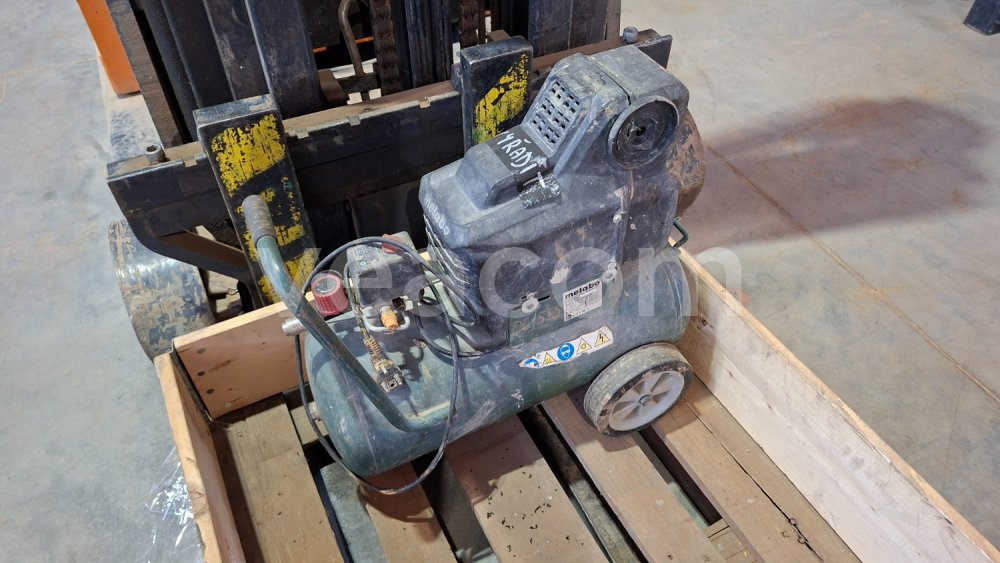 Online-Versteigerung:  BASIC 250-24 W 6X KOMPRESOR