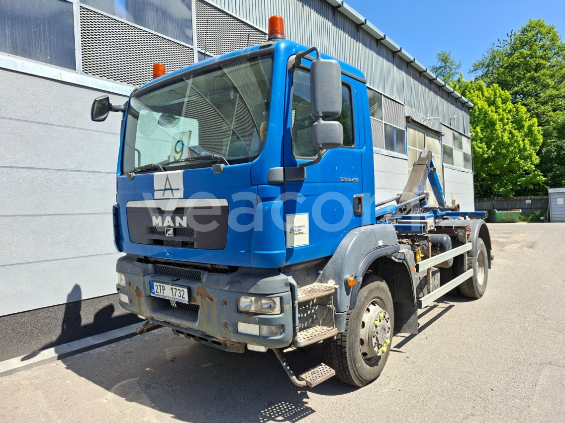 Online aukce: MAN  TGM 18.250 4X4 BL