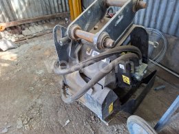 Online aukce: JCB  3CX/4CX BHL FRÉZOVACÍ HLAVA NA BAGR
