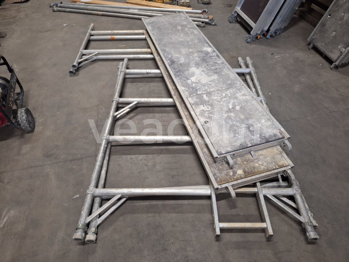 Online-Versteigerung:   LEŠENOVÁ VĚŽ BOSS ( 2,5 M X 1,45 M)