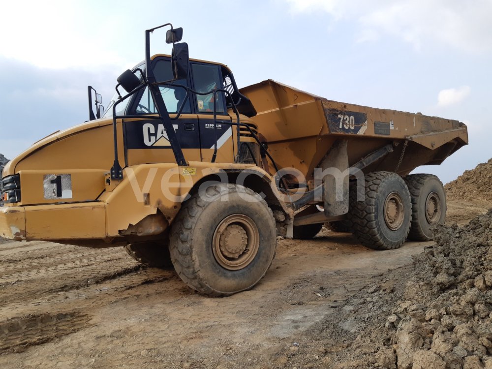 Online aukce: CATERPILLAR  730