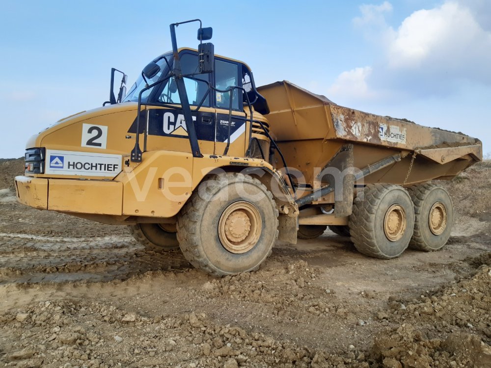 Online aukce: CATERPILLAR  730