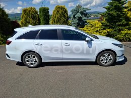 Online aukce: KIA  CEED